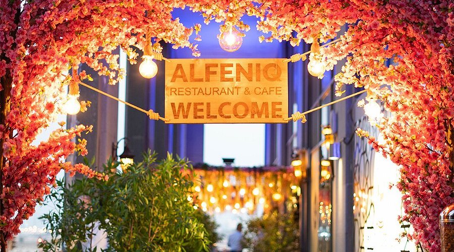 Alfeniq Restaurant & Café